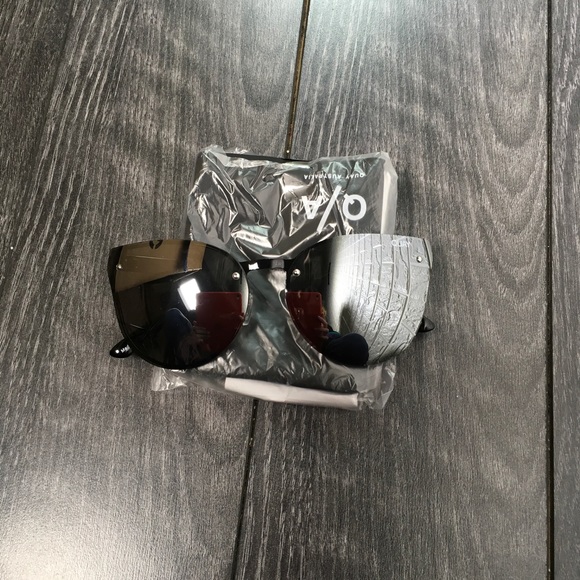 💛higher love mirrored shades - Picture 5 of 5